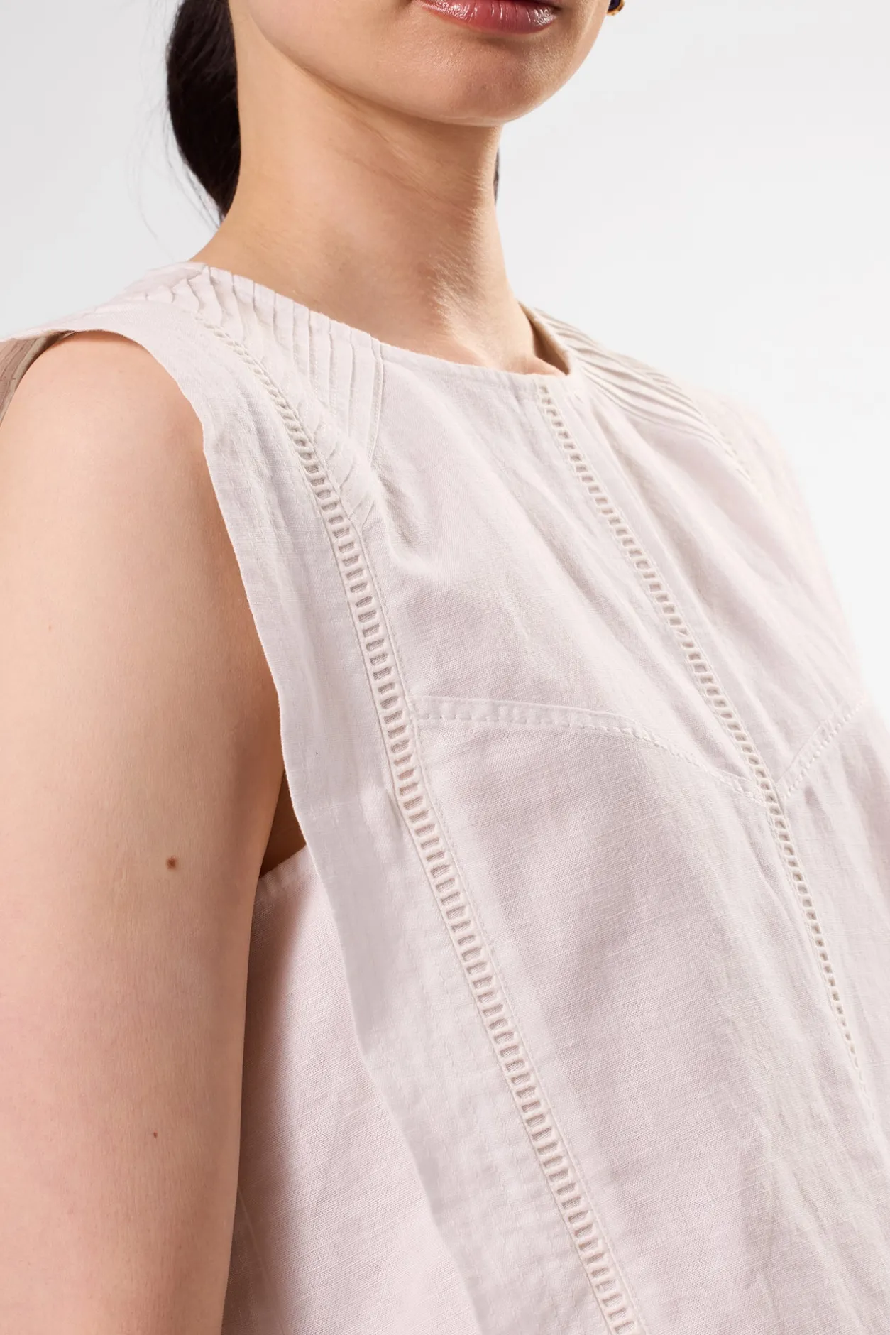 Amour Vert Tops | Clearance*Detailed Cotton Linen Tank Top