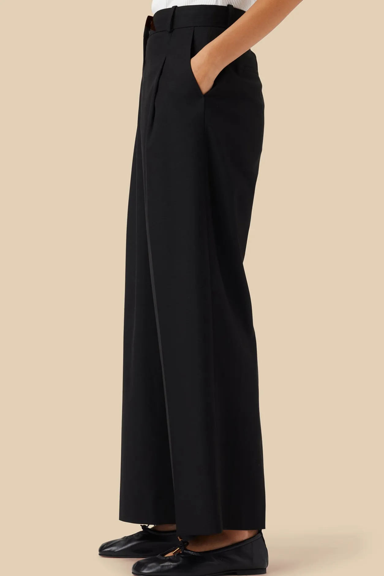 Amour Vert Clearance*Pleated Wide Leg Trouser