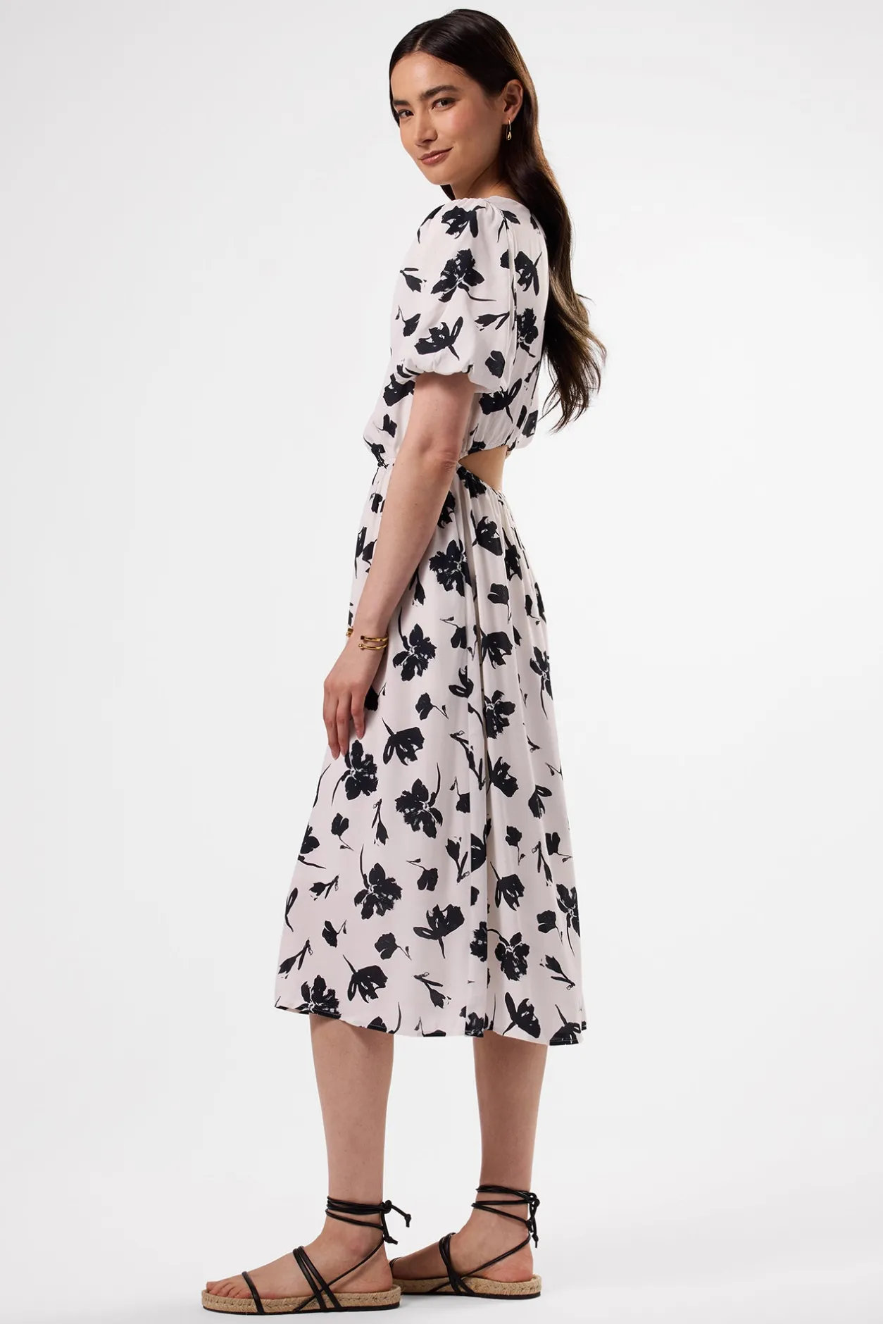 Amour Vert Dresses | Clearance*Puff Sleeve Crepe Dress